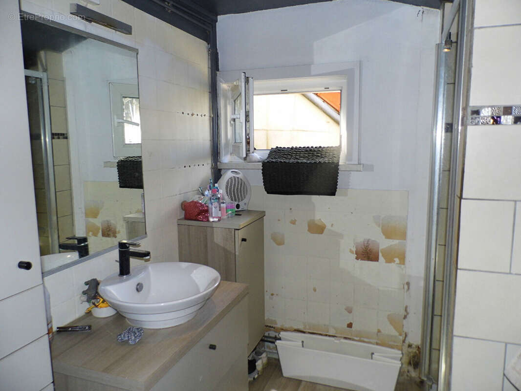 Maison à VAUX-ANDIGNY