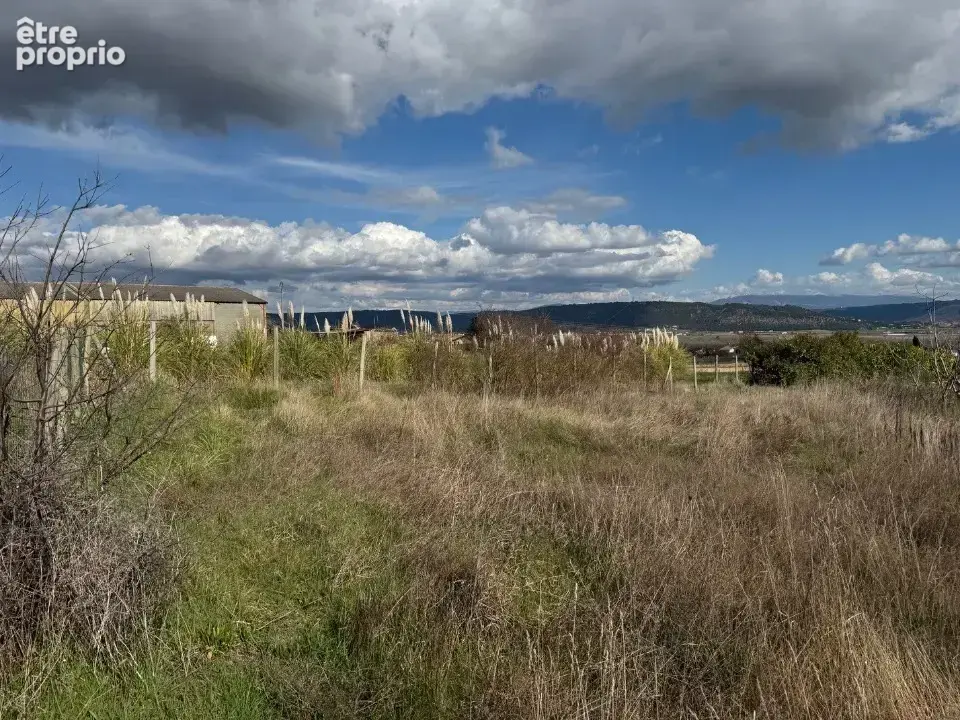 Terrain 605 m² à vendre à Villeneuve (04180) - photo 2