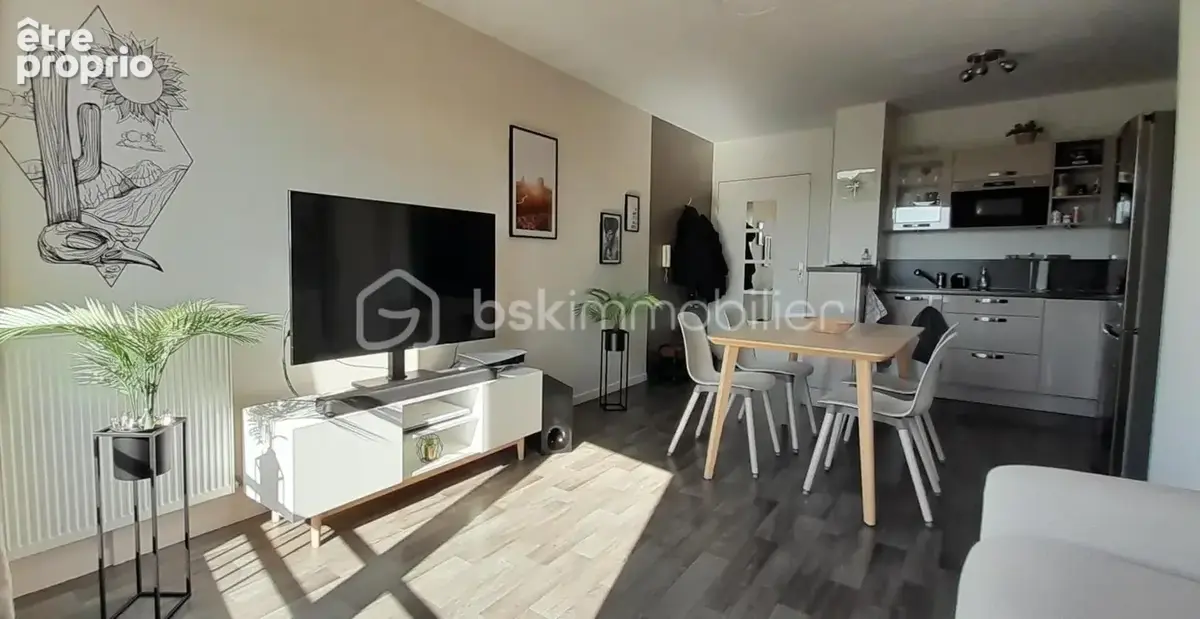 À découvrir sans tarder – Appartement 2 pièces impeccable avec loggia, dans résidence de 2016 ! - photo 3