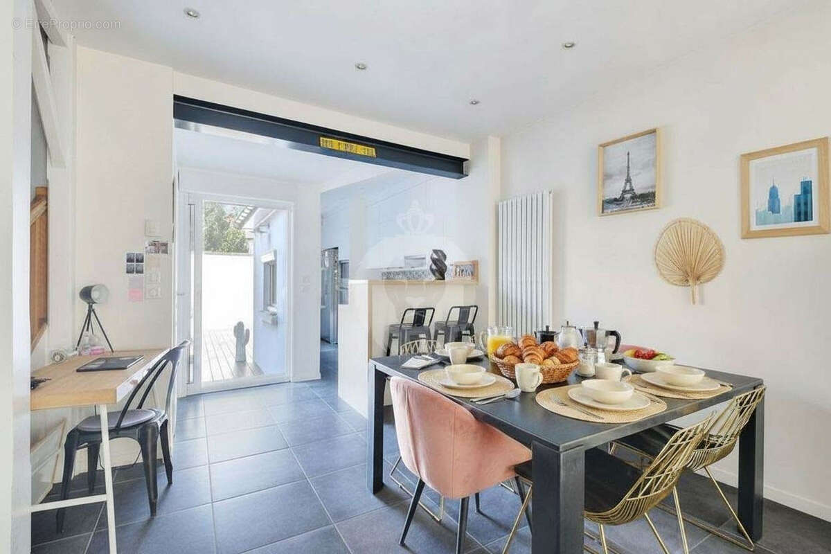 Maison à LE PERREUX-SUR-MARNE