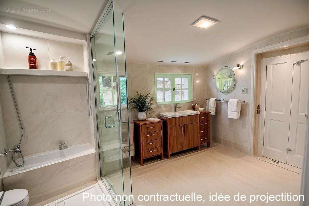 Maison à LE COUDRAY-MACOUARD