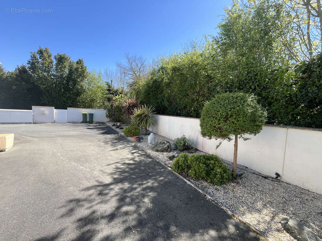 Maison à CORME-ECLUSE