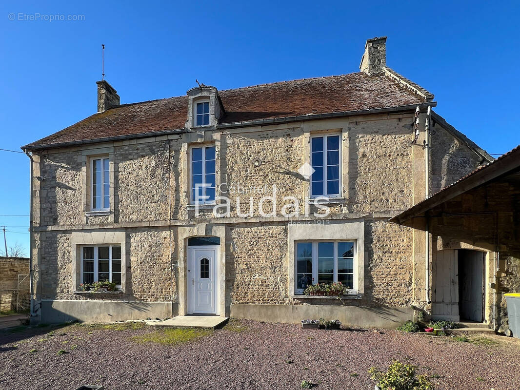 Maison à CHEUX