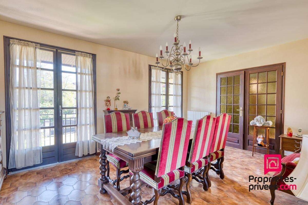 Maison à SAINT-SYMPHORIEN-D&#039;OZON