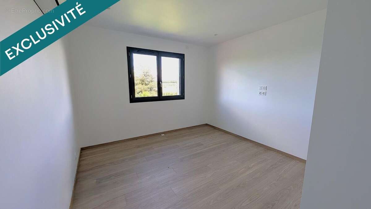 Maison 67 m² à Le Grand-Serre  - photo 6