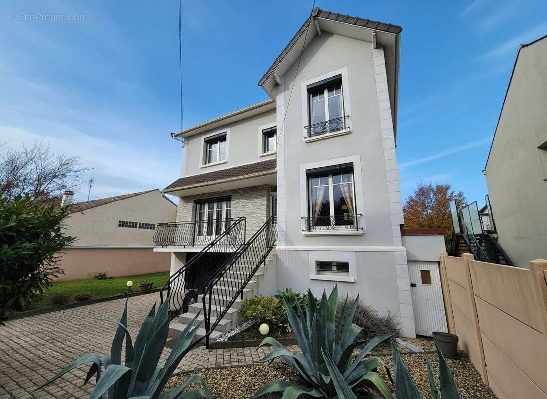 Maison à GOURNAY-SUR-MARNE