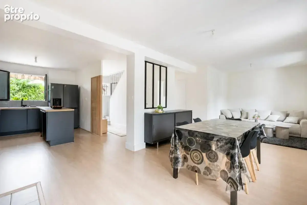 Maison de 6 pièces de 100 m² à Ézy-sur-Eure - photo 4