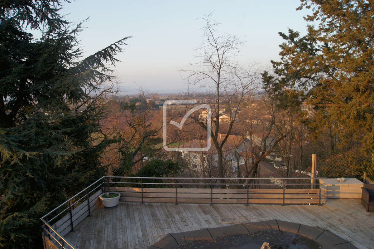 Maison à LIVRON-SUR-DROME