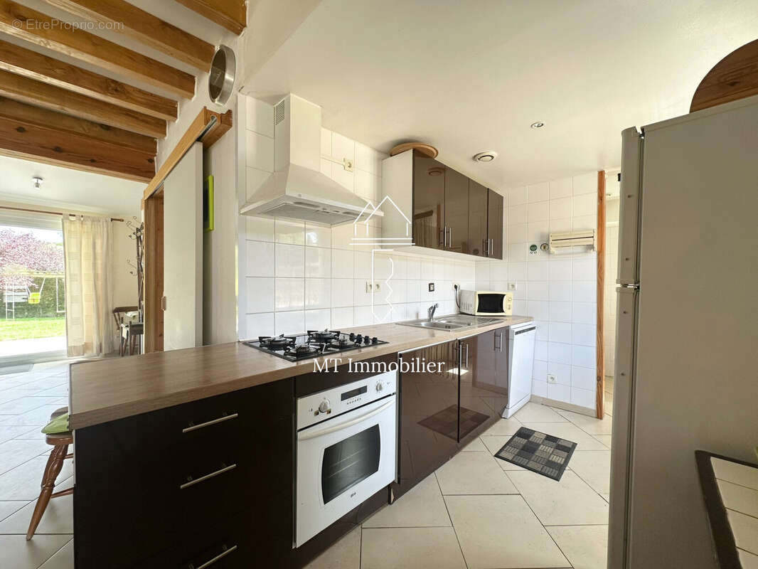 Maison 100 m² à Estreelles  - photo 5