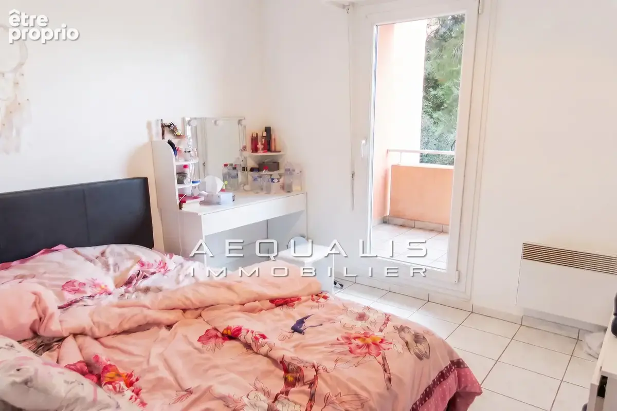 Appartement 94 m² à Saint-Laurent-Du-Var  - photo 8