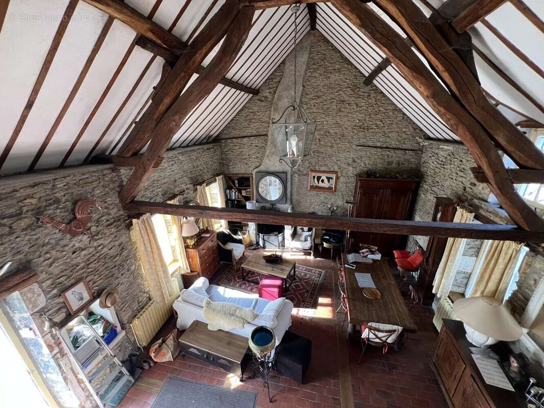 Maison à VILLENEUVE-SAINT-SALVES