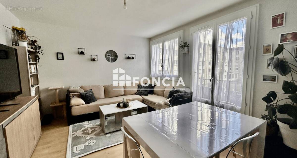 Appartement à SAINT-JACQUES-DE-LA-LANDE