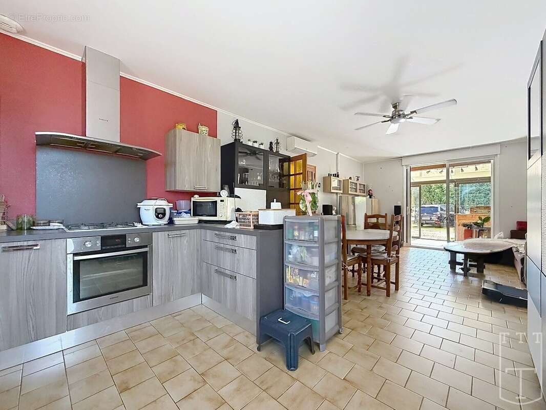 Ruoms centre - photo 27