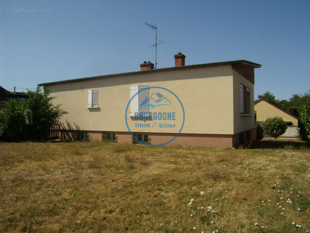 Varennes le Grand - photo 3