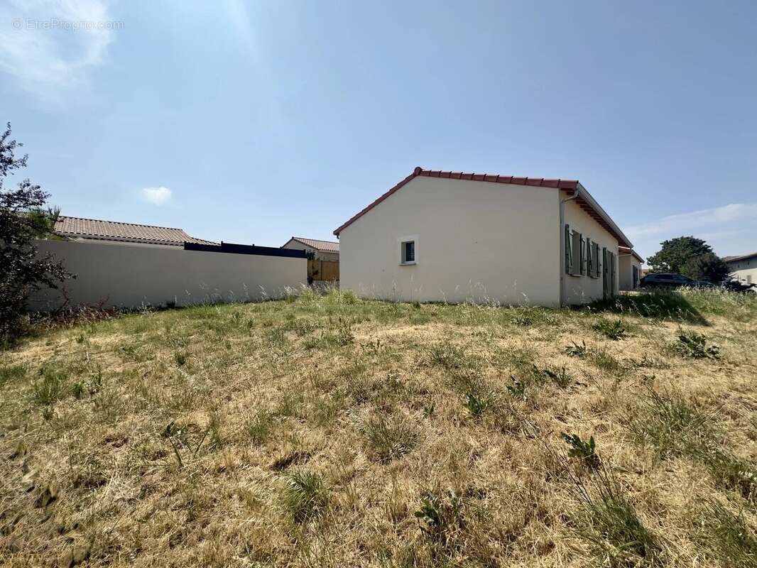 Maison de plain-pied T4 de 98 m² - photo 9
