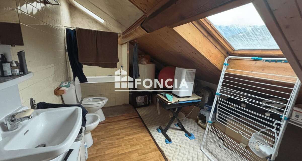Appartement à AIX-LES-BAINS