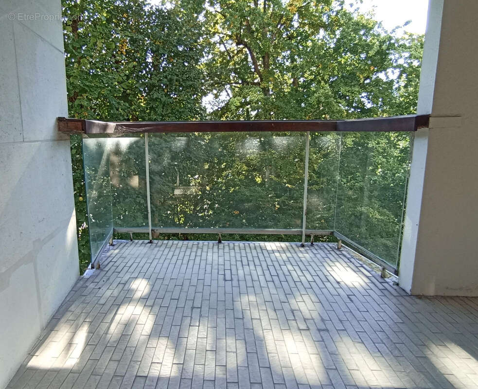 Appartement à VILLE-D&#039;AVRAY