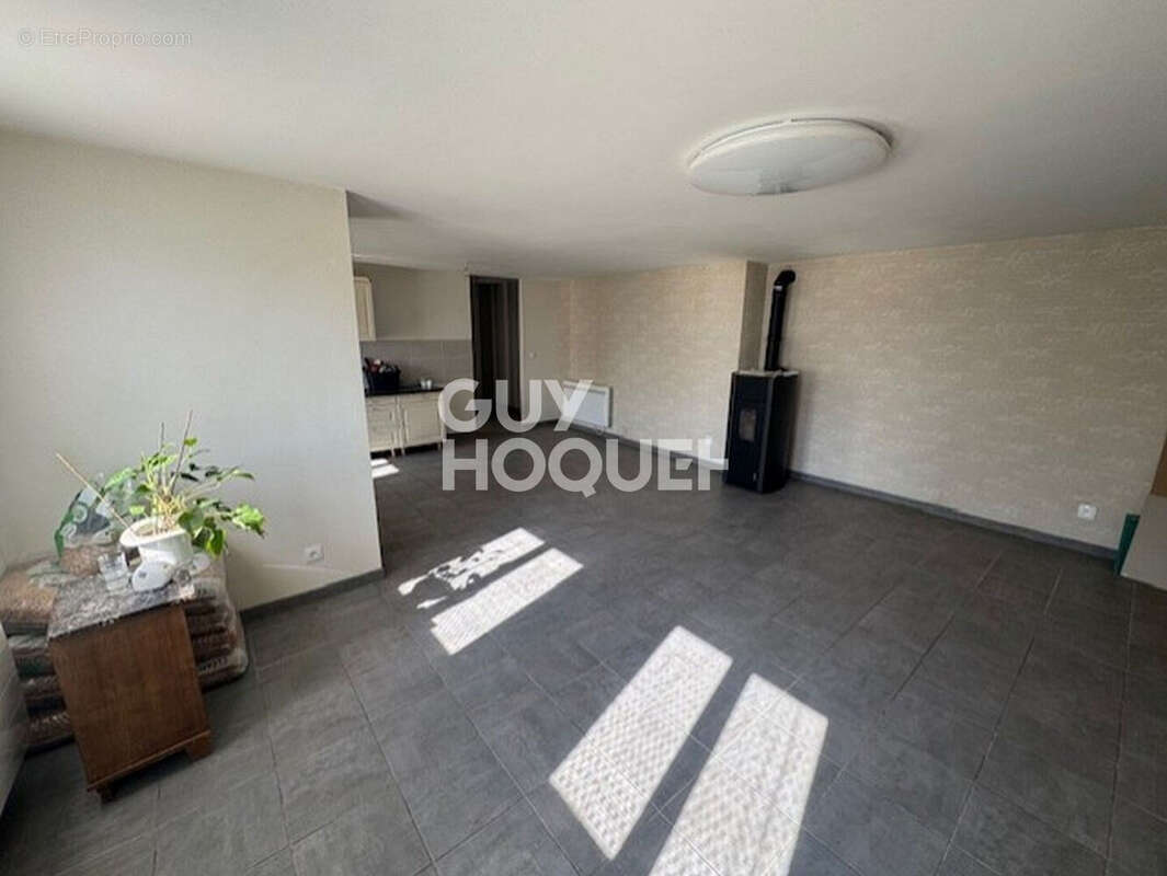 Maison à LE MEIX-SAINT-EPOING