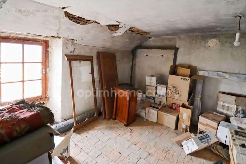 Maison à MAGNAC-LAVAL