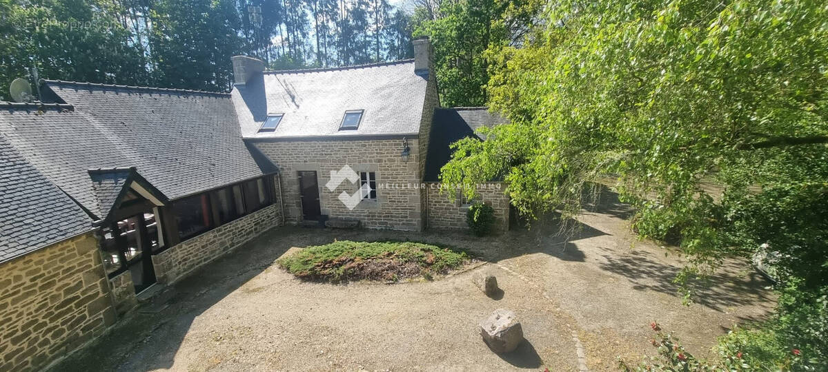 Maison 8 pièces 230 m² à vendre à Plounerin (22780) - photo 2