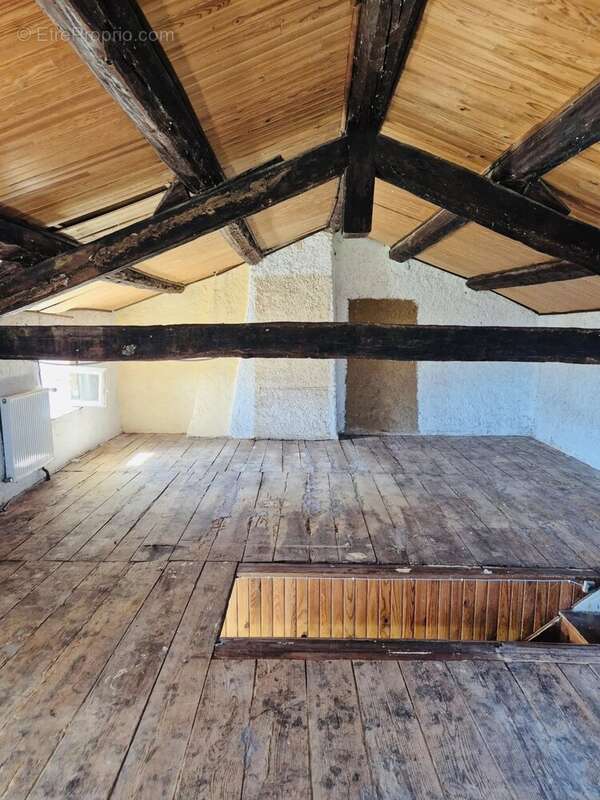 Maison à PAULHAGUET