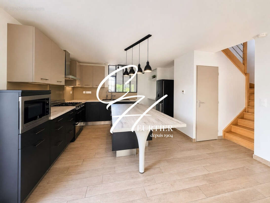 Maison à VARCES-ALLIERES-ET-RISSET