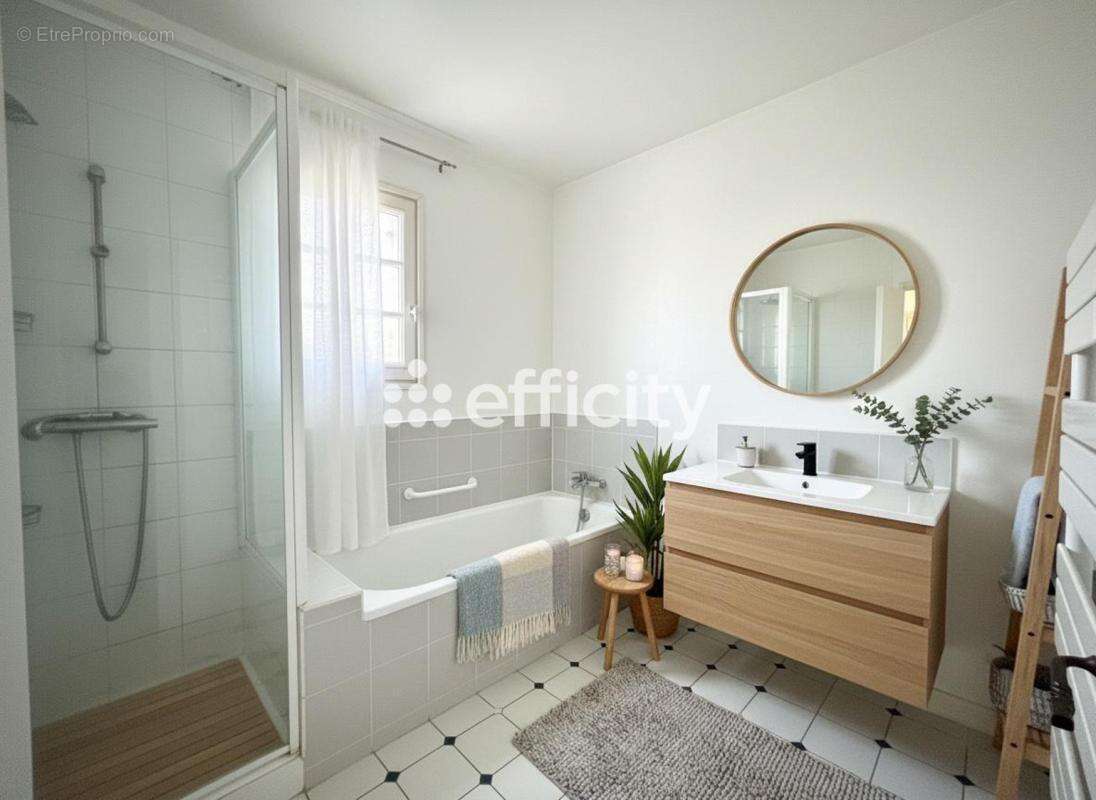 Maison à GUJAN-MESTRAS