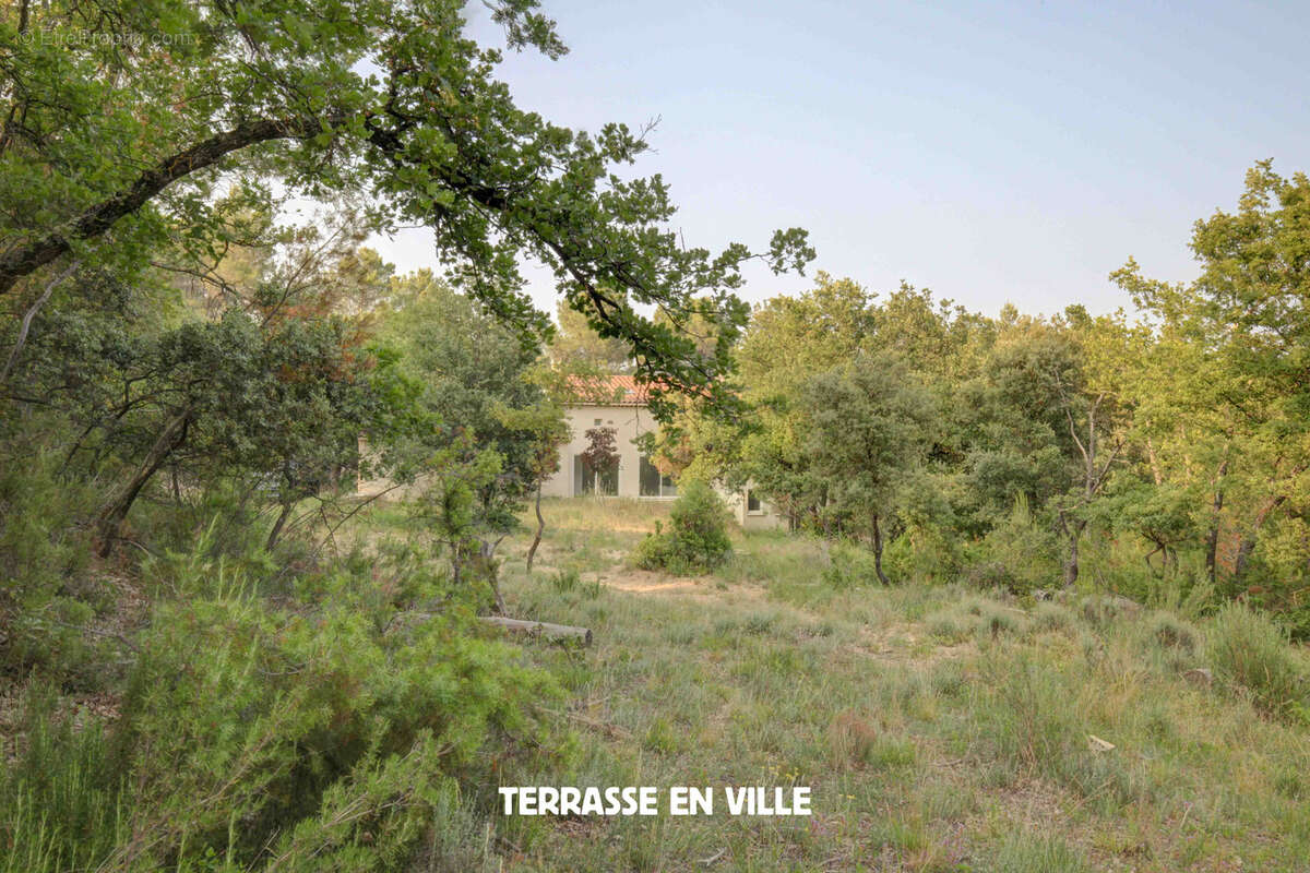 Maison à MEYRARGUES