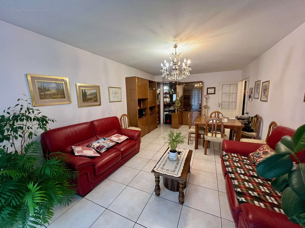 Appartement à MORANGIS