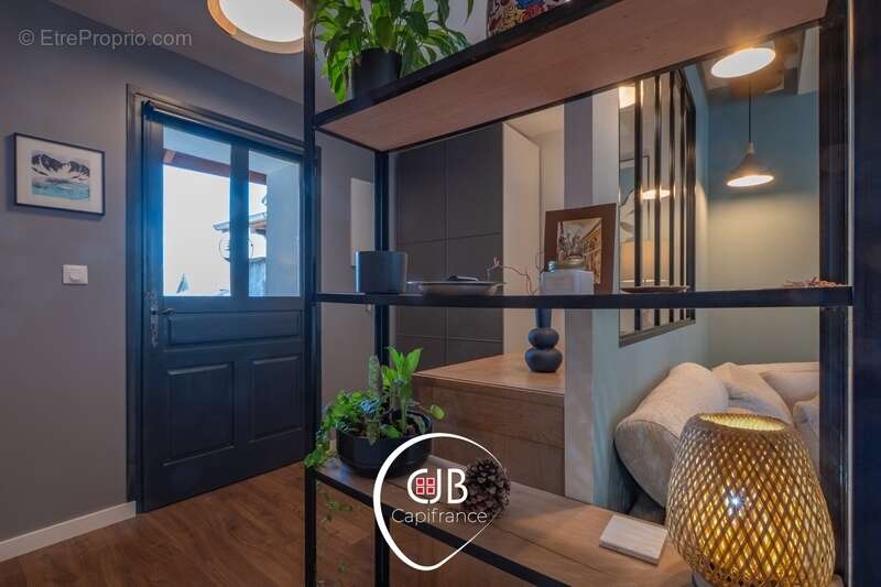 Appartement rénové à Montmélian avec terrasse et vue Mont-Blanc - photo 21