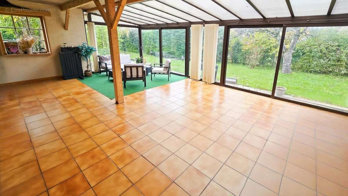 Maison à CHENS-SUR-LEMAN