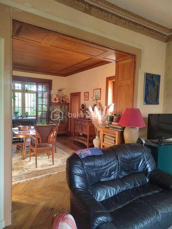 Maison à SAINT-AMAND-MONTROND