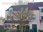 Appartement à SAINT-JEAN-DE-BRAYE