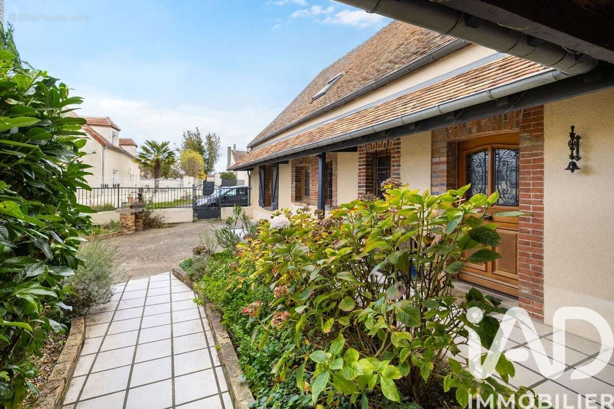 Photo 7 - Maison à MONTIGNY-LENCOUP