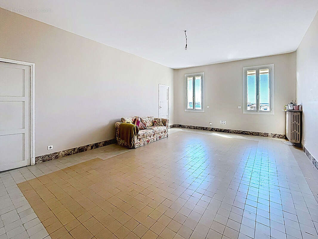 Appartement à PORT-DE-BOUC