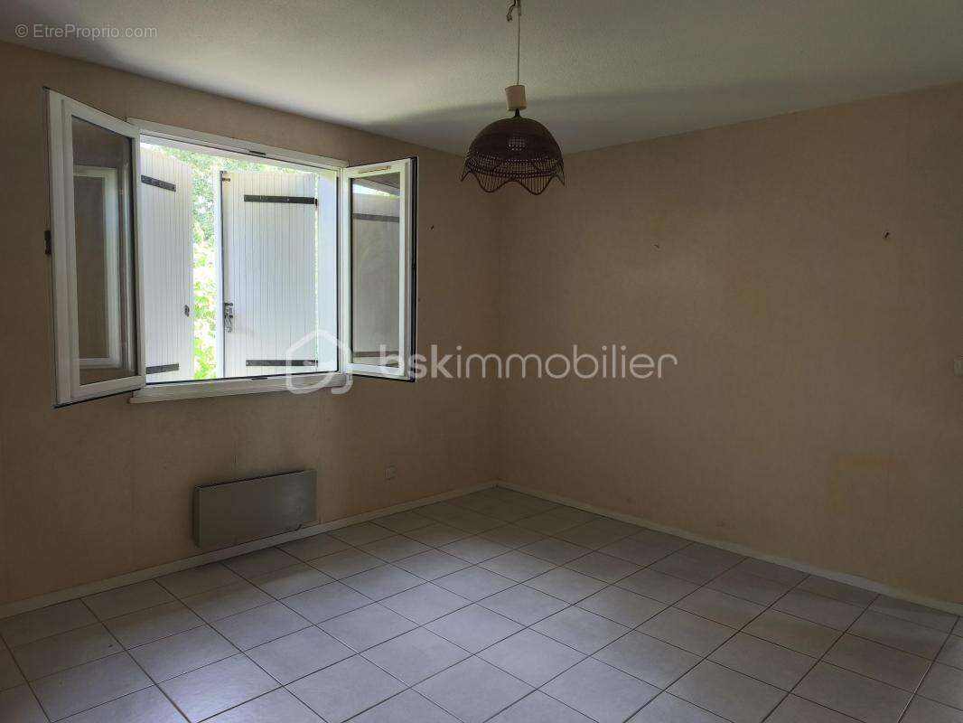 Maison à MONTPON-MENESTEROL