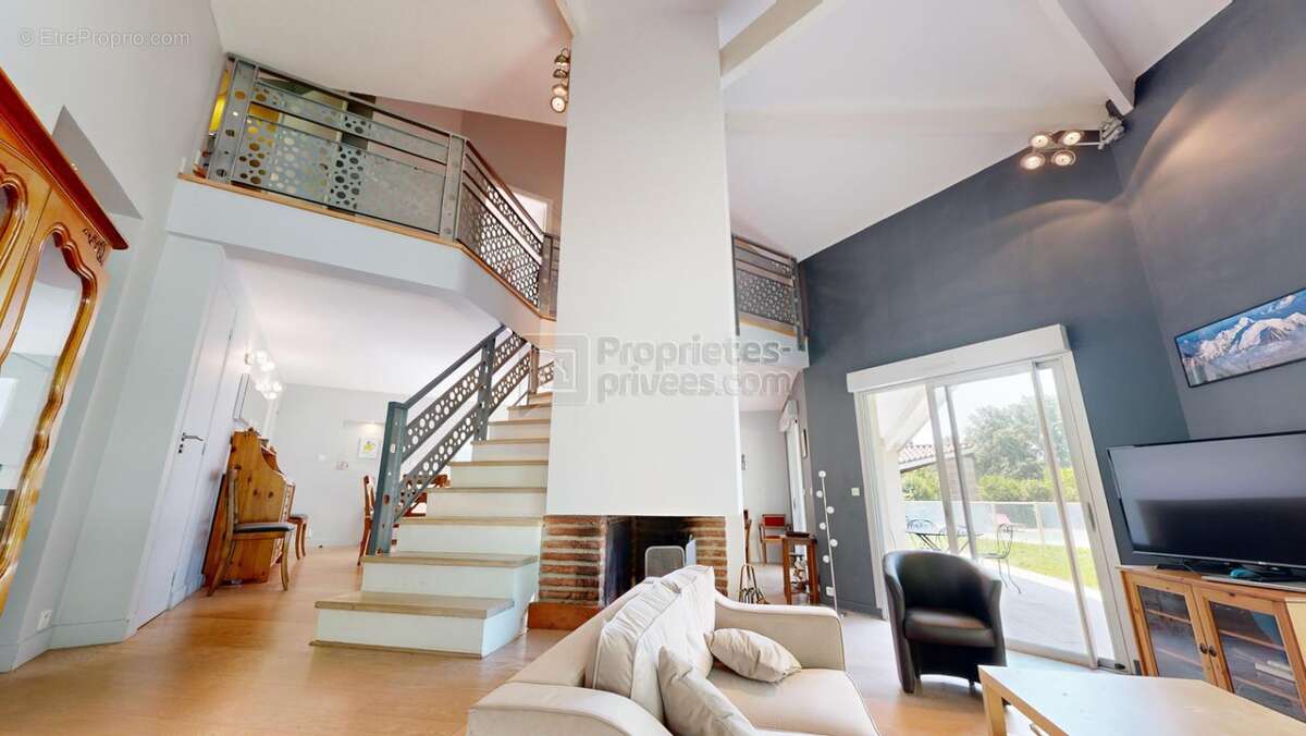 Maison d'architecte avec piscine & grand garage - photo 11