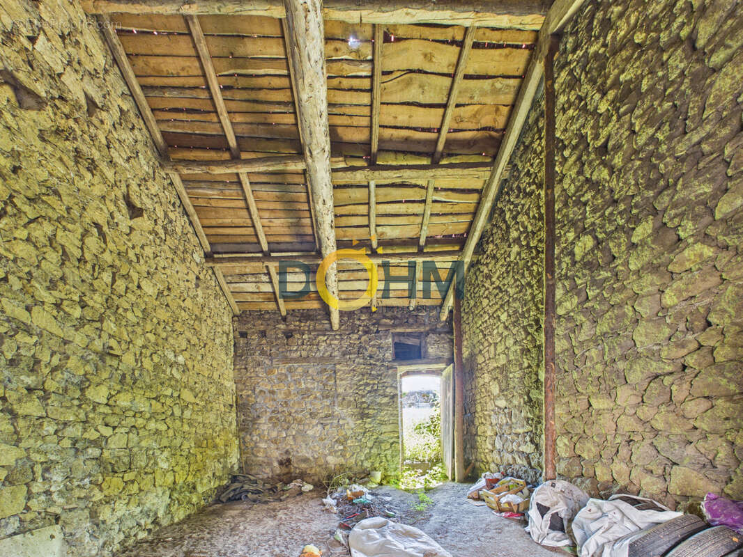 Autre à SAINT-PAL-DE-CHALENCON