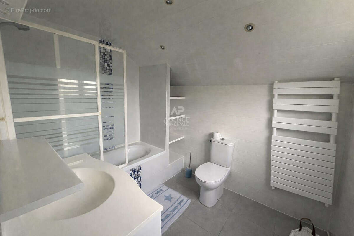Maison à VERNEUIL-SUR-SEINE