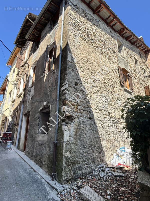 Appartement à TALLARD