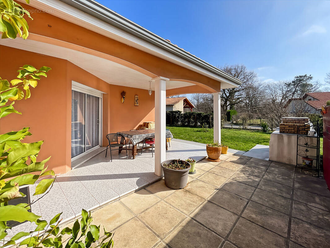 Maison à HAGETMAU
