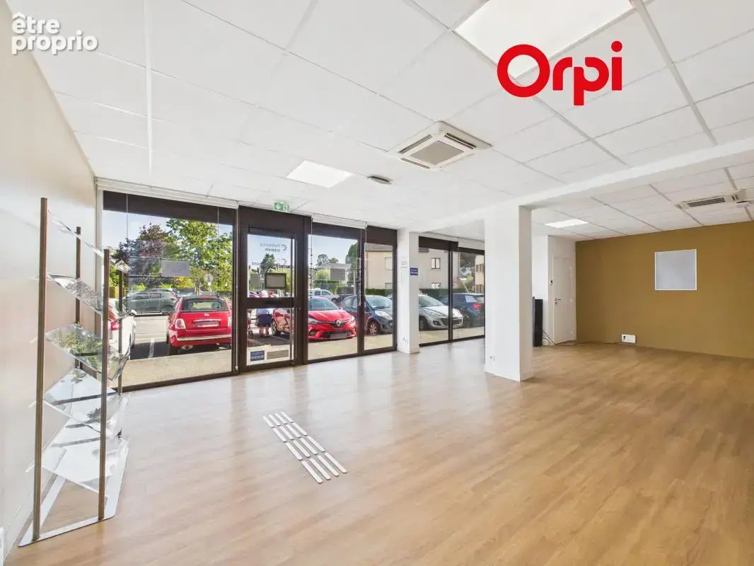 Bien Commercial À Vendre - photo 3