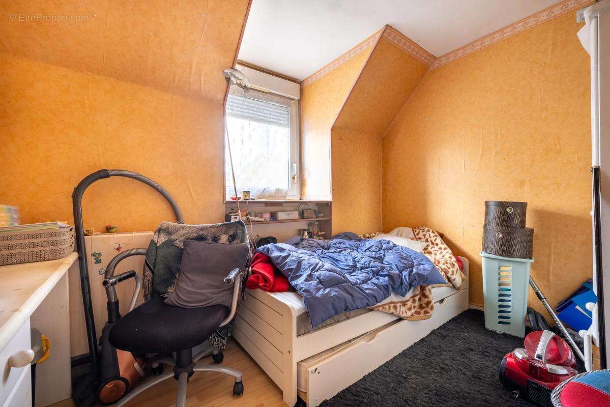 Maison à SAVIGNY-LE-TEMPLE