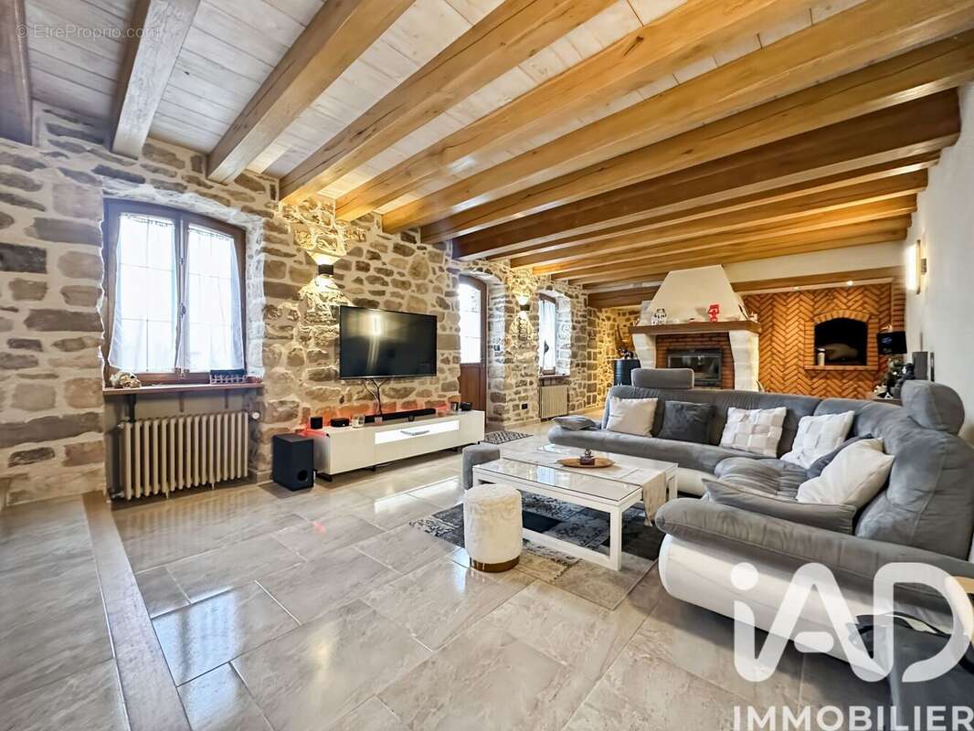 Photo 2 - Maison à MONTEREAU-FAULT-YONNE
