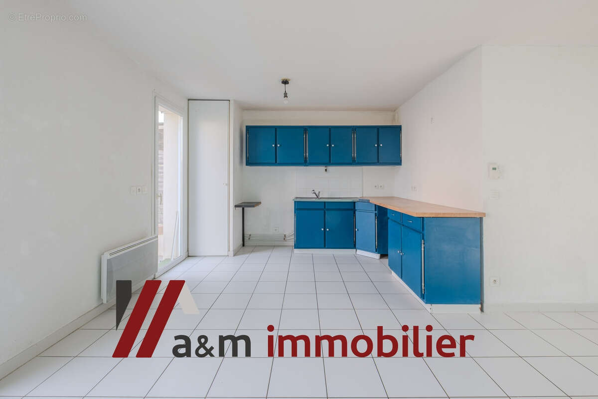 Maison à CHATEAUNEUF-LES-MARTIGUES