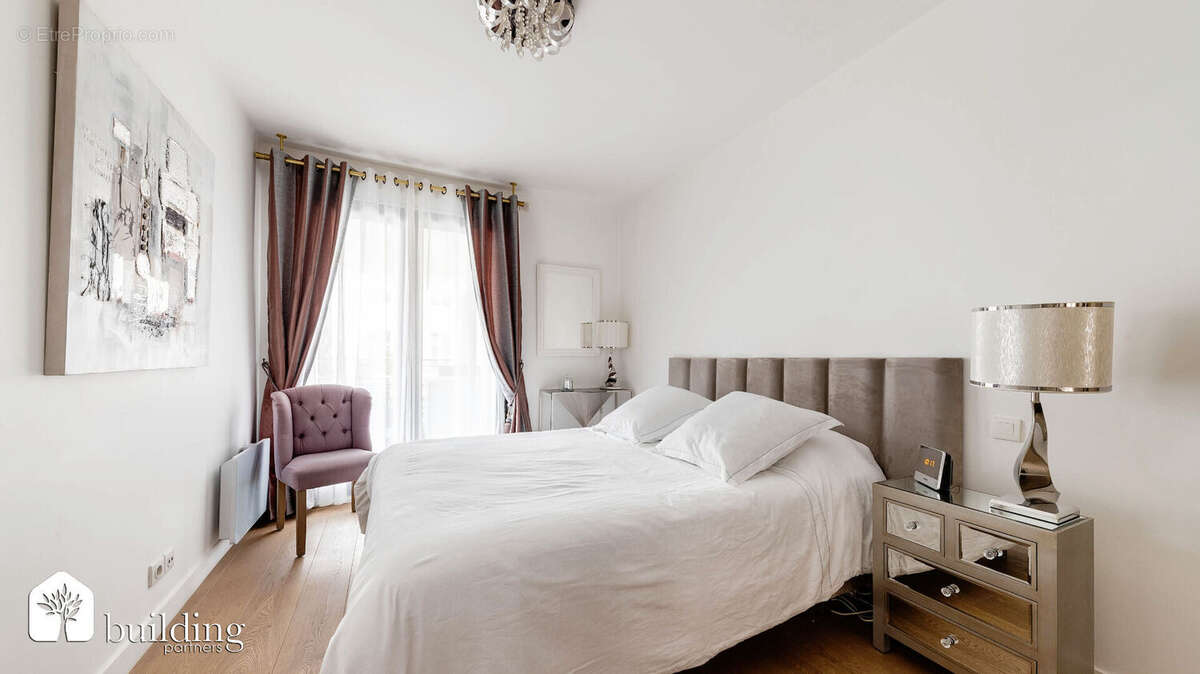 Appartement à LEVALLOIS-PERRET