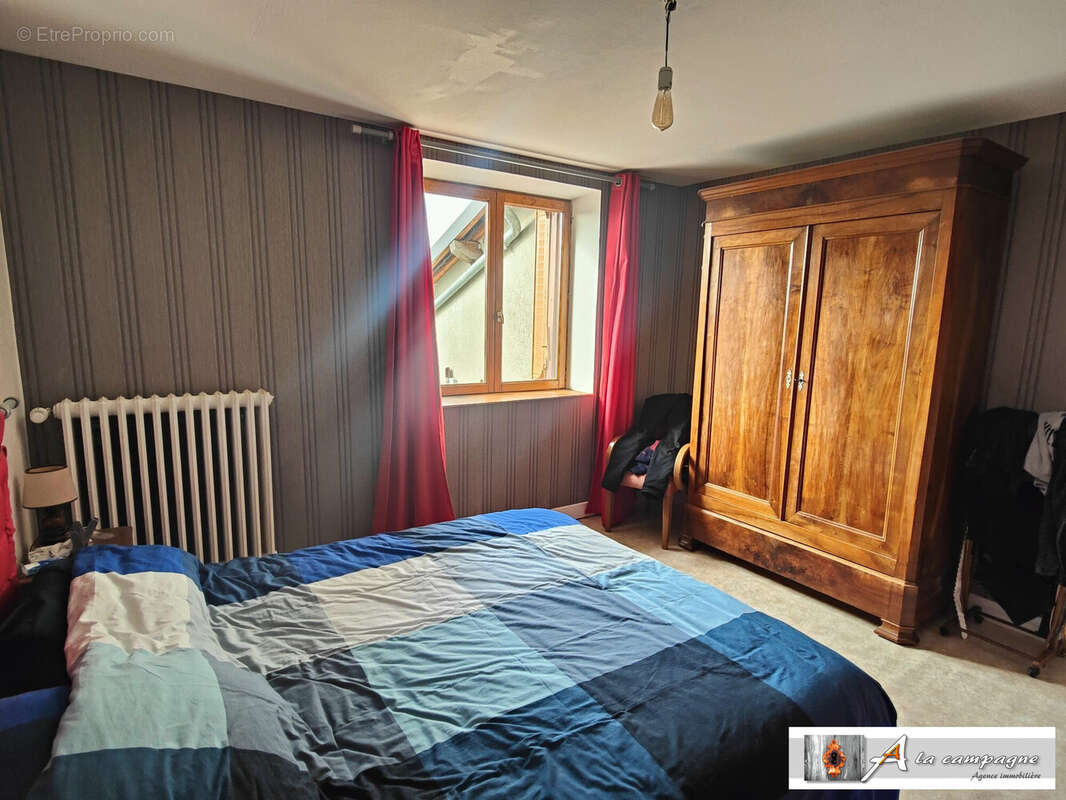 Maison à ARS-LES-FAVETS