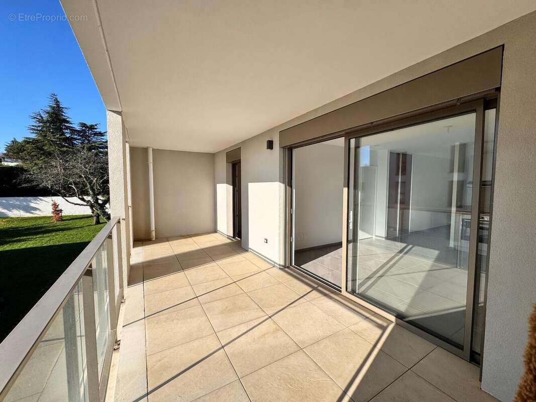   - Appartement à SAINT-CYR-AU-MONT-D'OR