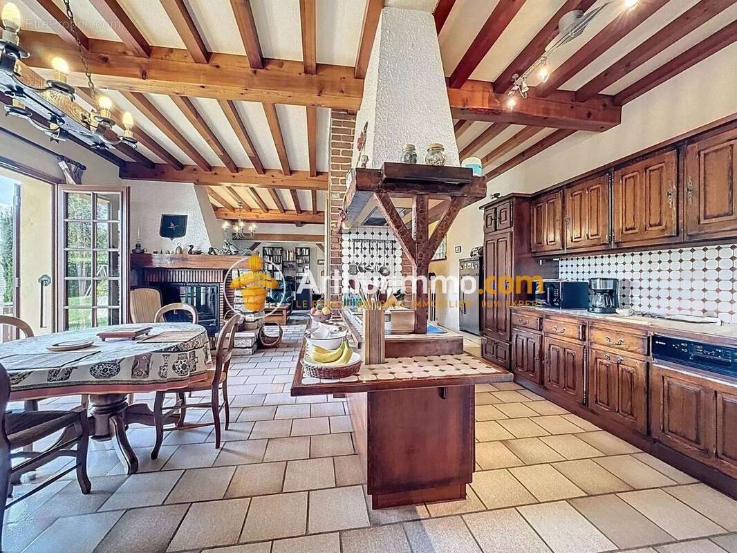 Maison à SAINT-MARCEL-BEL-ACCUEIL