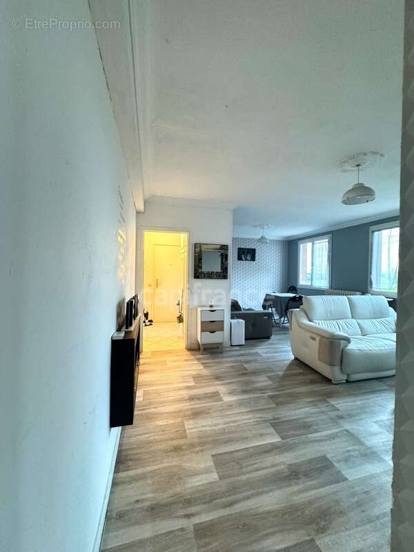 Appartement à MANTES-LA-VILLE